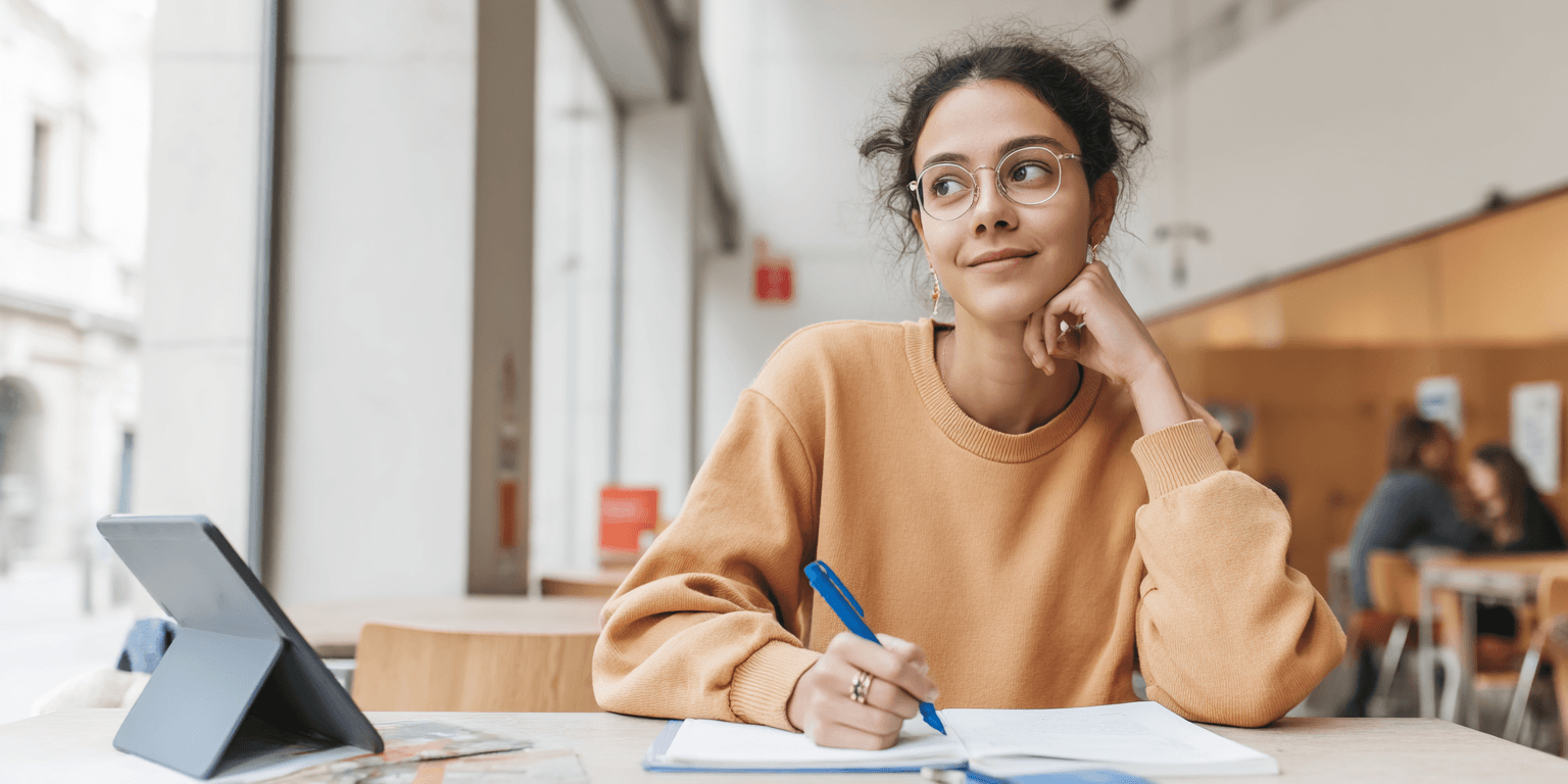 Davidson College Essay Prompts cover image